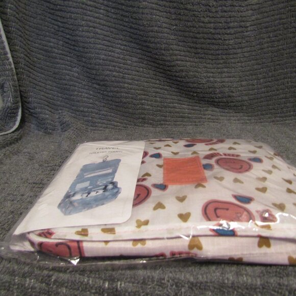 travel toiletry pouch - Picture 3 of 3